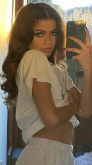 Zendaya OnlyFans Leaked Free Thumbnail Picture - #dXyUtAhTbe