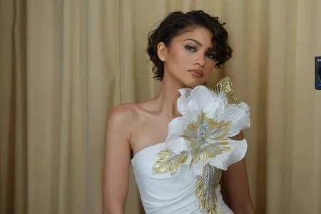 Zendaya OnlyFans Leaked Free Thumbnail Picture - #hs7ewLh9iO
