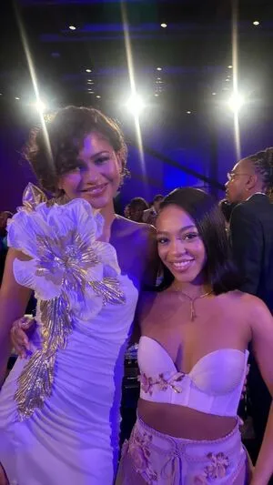 Zendaya OnlyFans Leaked Free Thumbnail Picture - #ic7xZ3Ornh