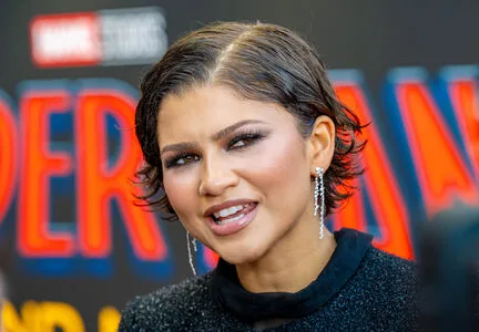 Zendaya OnlyFans Leaked Free Thumbnail Picture - #koMH4NV3hT