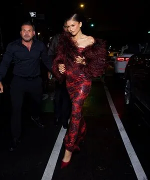 Zendaya OnlyFans Leaked Free Thumbnail Picture - #x4c5HjPa4b