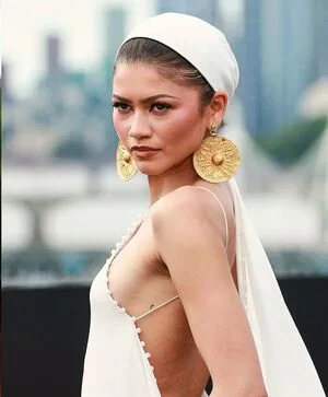 Zendaya OnlyFans Leaked Free Thumbnail Picture - #yFZkocEpV7