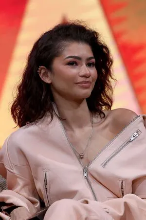 Zendaya OnlyFans Leaked Free Thumbnail Picture - #0IvrkP1ixj