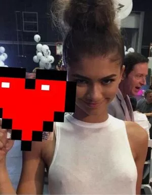 Zendaya OnlyFans Leaked Free Thumbnail Picture - #17XYpu4zCn