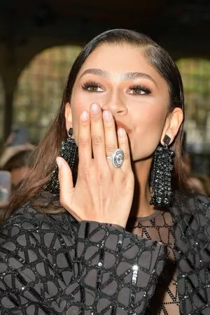 Zendaya OnlyFans Leaked Free Thumbnail Picture - #19FpAH1DKw