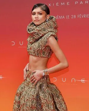 Zendaya OnlyFans Leaked Free Thumbnail Picture - #4NAkk0s3qj