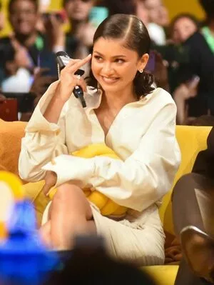 Zendaya OnlyFans Leaked Free Thumbnail Picture - #JEFl8q5KVk