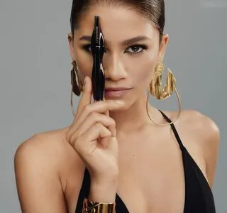 Zendaya OnlyFans Leaked Free Thumbnail Picture - #KWjUka4Em5