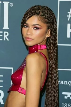 Zendaya OnlyFans Leaked Free Thumbnail Picture - #Kgfmnuz9n2