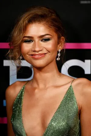 Zendaya OnlyFans Leaked Free Thumbnail Picture - #NNpQACnzR5