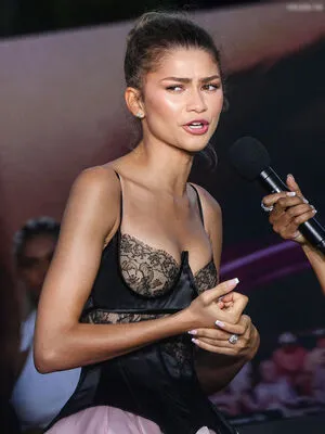 Zendaya OnlyFans Leaked Free Thumbnail Picture - #T6lOQbMJHm