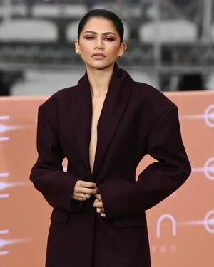 Zendaya OnlyFans Leaked Free Thumbnail Picture - #TZh9REGHTP