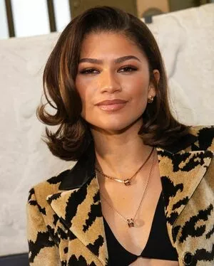 Zendaya OnlyFans Leaked Free Thumbnail Picture - #YuGyan1IoR