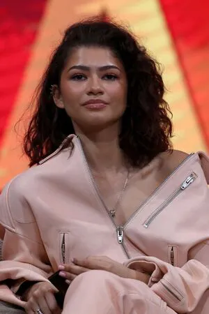 Zendaya OnlyFans Leaked Free Thumbnail Picture - #aYGhuA24pu