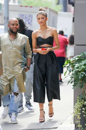 Zendaya OnlyFans Leaked Free Thumbnail Picture - #guSiAAfa5l