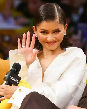 Zendaya OnlyFans Leaked Free Thumbnail Picture - #ixYv4ZamiQ