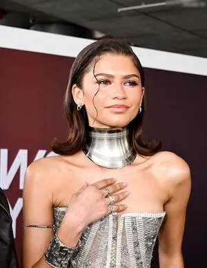 Zendaya OnlyFans Leaked Free Thumbnail Picture - #ktVNc3Qhiy