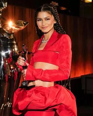 Zendaya OnlyFans Leaked Free Thumbnail Picture - #lSKZjUPJaI