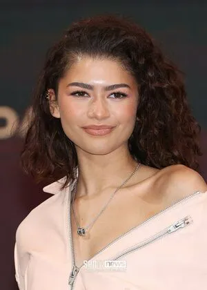 Zendaya OnlyFans Leaked Free Thumbnail Picture - #oFZmqhxwKW