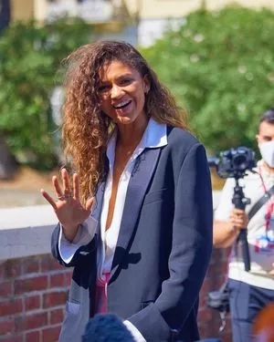 Zendaya OnlyFans Leaked Free Thumbnail Picture - #vmeyA4eQyz