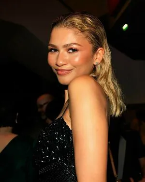 Zendaya OnlyFans Leaked Free Thumbnail Picture - #vz5JI4aHL6