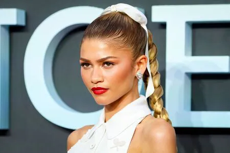 Zendaya OnlyFans Leaked Free Thumbnail Picture - #yR8mr08gWB