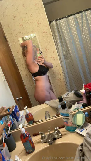 Zestywhitegirl Maria Moore OnlyFans Leaked Free Thumbnail Picture - #AyGWN0RHmp