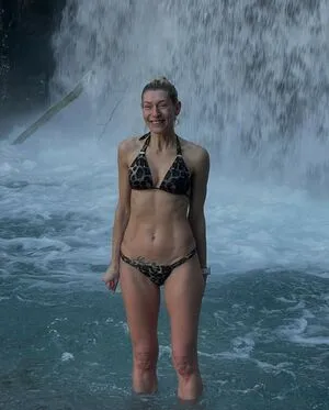 Zeta Douka OnlyFans Leaked Free Thumbnail Picture - #Ed0GA4Fewa