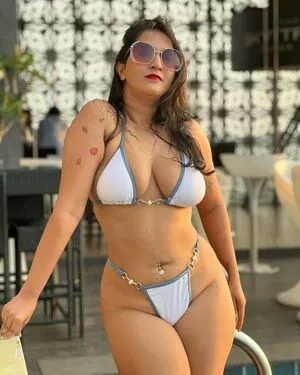 Zewwandi OnlyFans Leaked Free Thumbnail Picture - #RuebLlJAMB