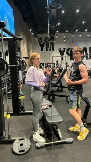 Zeynep Ozveri OnlyFans Leaked Free Thumbnail Picture - #loVfF05ide