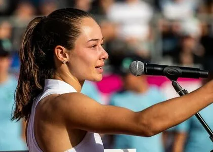 Zeynep Sonmez OnlyFans Leaked Free Thumbnail Picture - #3bJhCuWsAf
