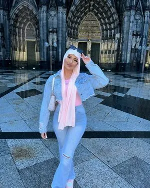 Zeynohijabi OnlyFans Leaked Free Thumbnail Picture - #YNsTcE76s0