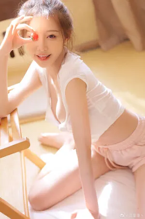 Zhou Tong Tong OnlyFans Leaked Free Thumbnail Picture - #0JrEPy4XQI