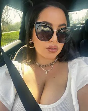 Zina Hadid OnlyFans Leaked Free Thumbnail Picture - #0KeQcsJFIy