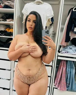 Zina Hadid OnlyFans Leaked Free Thumbnail Picture - #38Mbd2NB6b