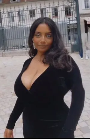 Zina Hadid OnlyFans Leaked Free Thumbnail Picture - #9gEjNBmQv1