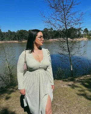 Zina Hadid OnlyFans Leaked Free Thumbnail Picture - #Cw2Q1kAYI9