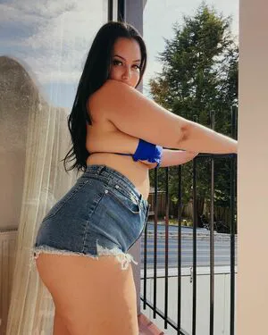 Zina Hadid OnlyFans Leaked Free Thumbnail Picture - #Hd5q23JW25