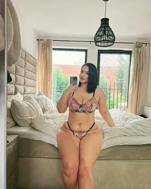 Zina Hadid OnlyFans Leaked Free Thumbnail Picture - #L8WqX2etV4
