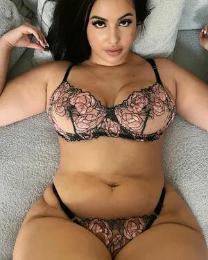 Zina Hadid OnlyFans Leaked Free Thumbnail Picture - #W0HgQbIbih
