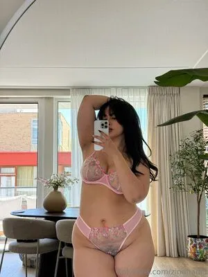 Zinahadid OnlyFans Leaked Free Thumbnail Picture - #F3VHlugpQd