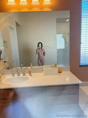 Zipoz OnlyFans Leaked Free Thumbnail Picture - #LQ5IBgggPe