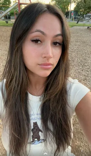 Zoe Ferguson OnlyFans Leaked Free Thumbnail Picture - #FspEyUwIV1