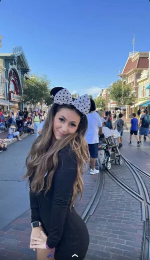 Zoe Ferguson OnlyFans Leaked Free Thumbnail Picture - #t921lRU81m