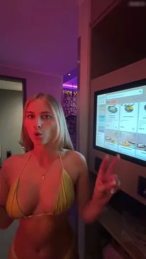 Zoe Kaeppele OnlyFans Leaked Free Thumbnail Picture - #fTk6DhtwIH