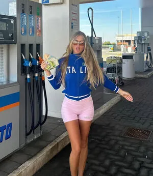 Zoe Kaeppele OnlyFans Leaked Free Thumbnail Picture - #woWnclEuMD