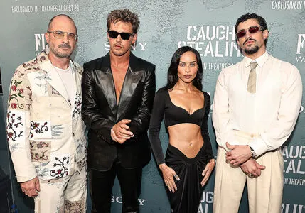 Zoe Kravitz OnlyFans Leaked Free Thumbnail Picture - #SzNuUO13cs