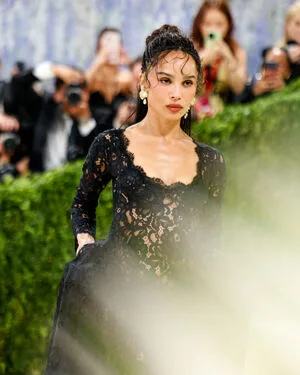 Zoe Kravitz OnlyFans Leaked Free Thumbnail Picture - #aeqbKUR2kG