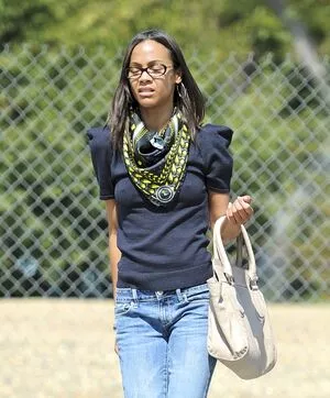 Zoe Saldana OnlyFans Leaked Free Thumbnail Picture - #RKEbIG35ik