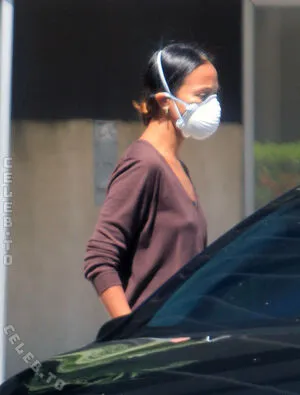 Zoe Saldana OnlyFans Leaked Free Thumbnail Picture - #dubRNnNFZQ